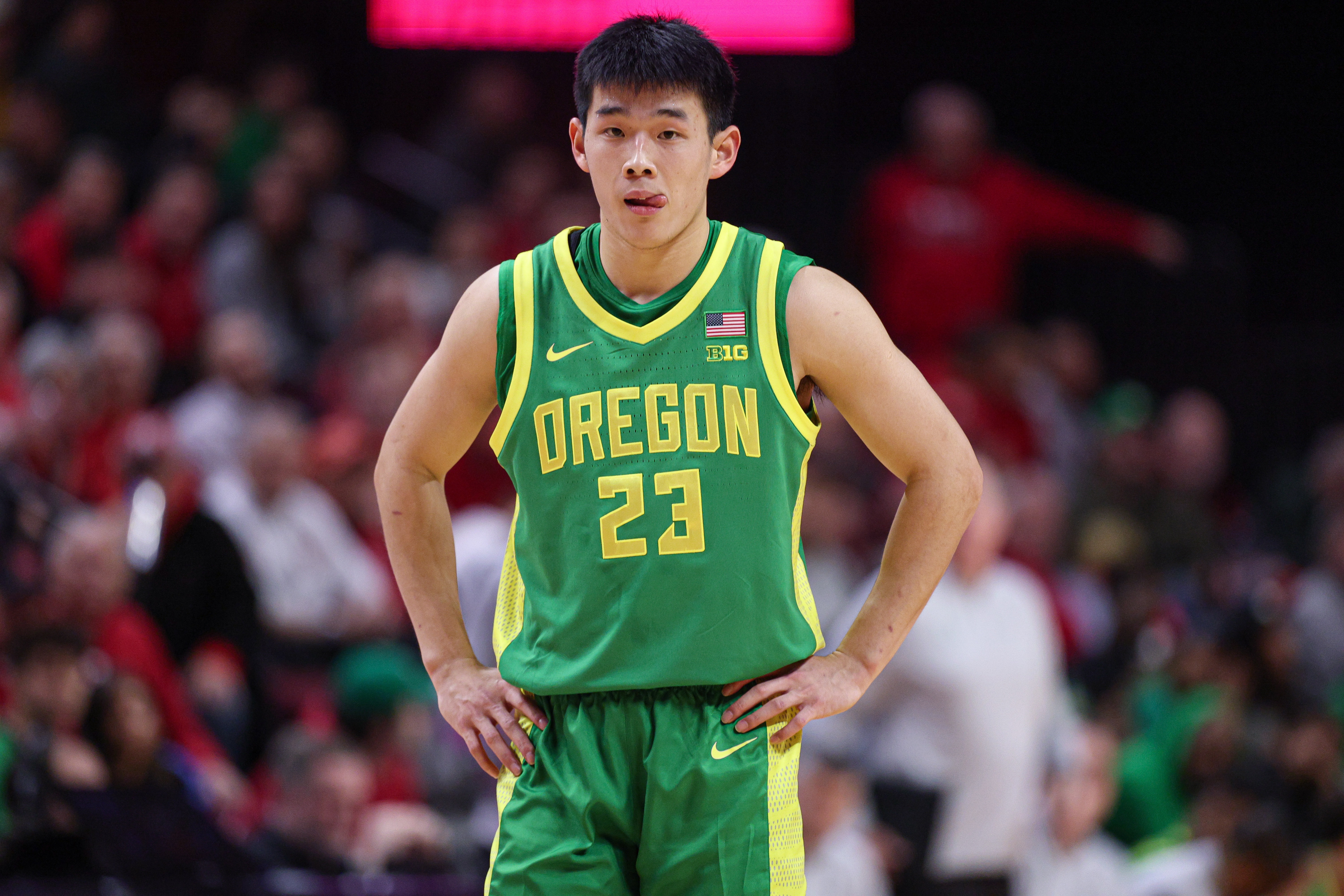 媒体人：林葳数据不错但实际打得差劲 进1个球 防守端能送人家3个